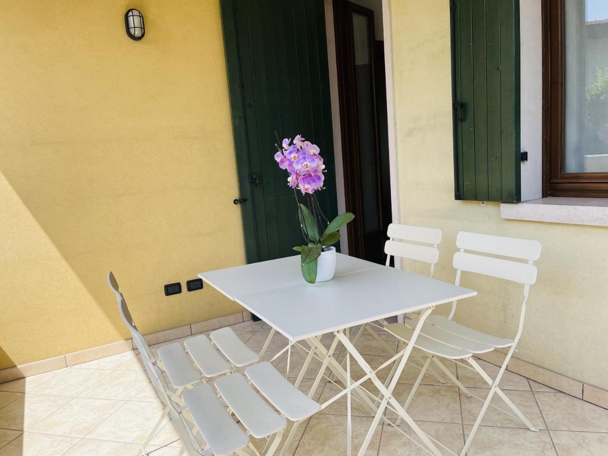 Casa Ulivi Silver เดเซนซาโนเดลการ์ดา ภายนอก รูปภาพ