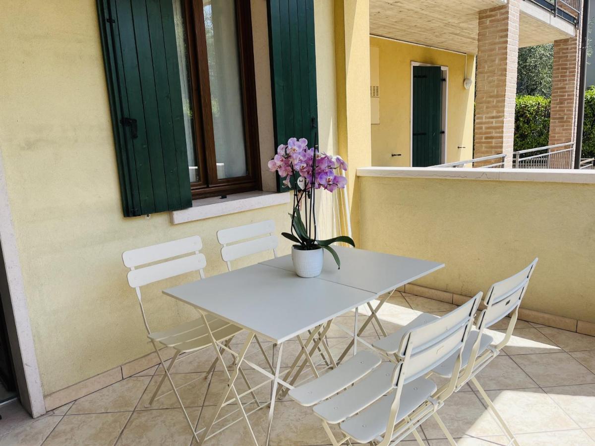 Casa Ulivi Silver เดเซนซาโนเดลการ์ดา ภายนอก รูปภาพ
